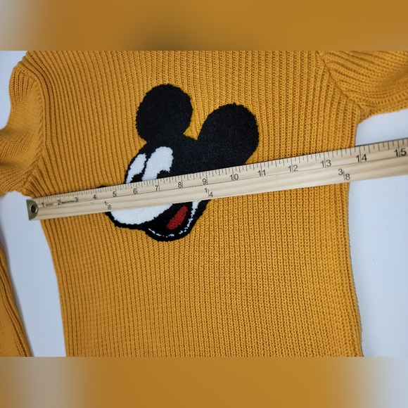 Disney x Forever 21 Mickey Mouse Yellow Crop Ribbed Sweater Turtleneck Sz ( S ) - Picture 2 of 9
